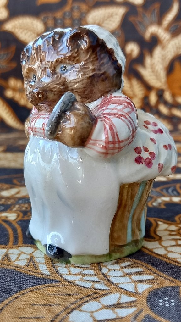 Mrs. Tiggy Winkle mooi oud Beatrix Potter Beswick beeldje., Antiek en Kunst, Ophalen of Verzenden