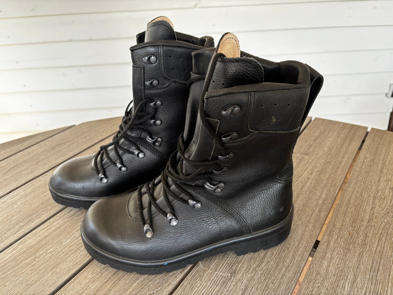 Originele legerkisten - Maat 270 (43), Ophalen of Verzenden, Zo goed als nieuw, Zwart, Boots
