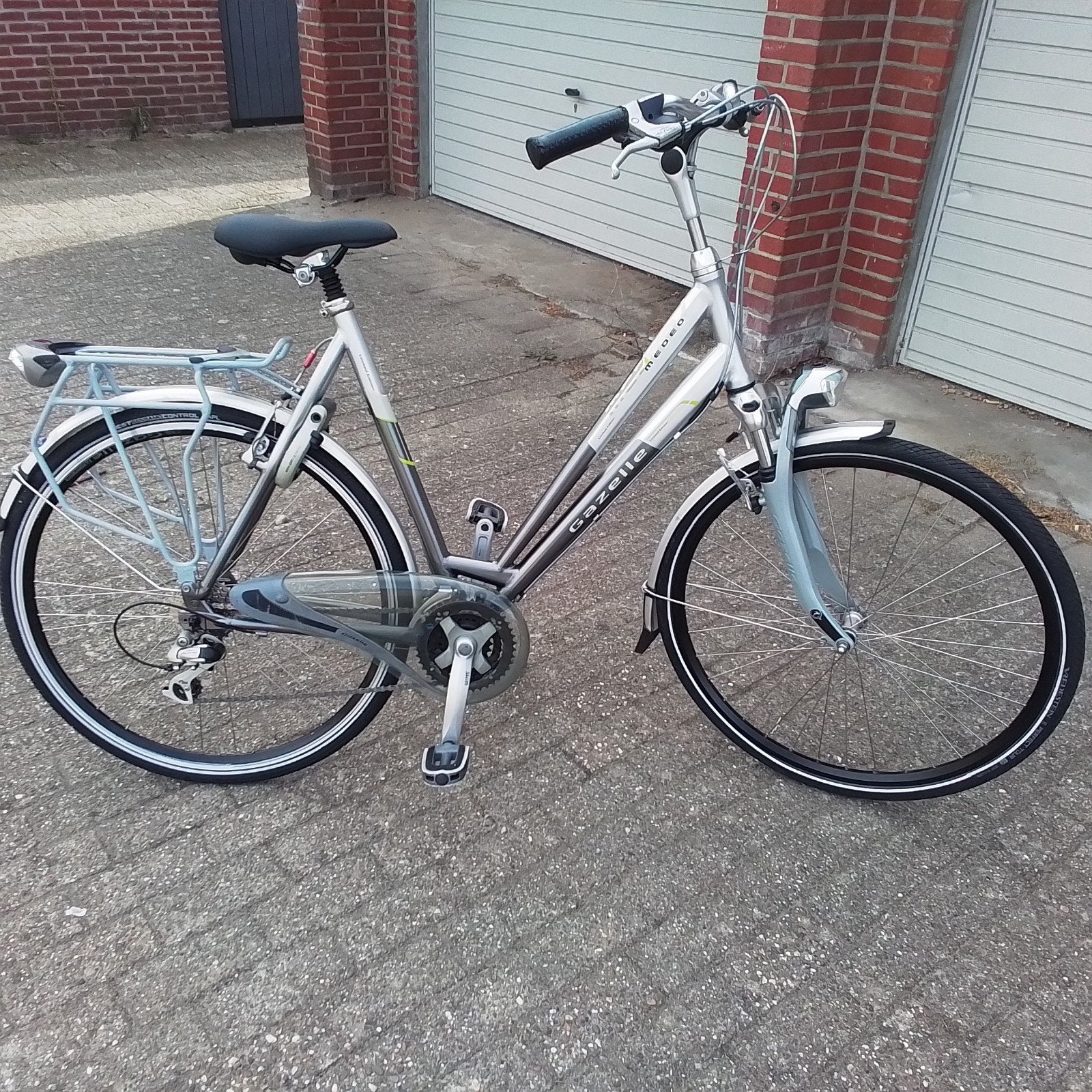 Zeer nette damesfiets gazelle medeo,28 inch, Versnellingen, Zo goed als nieuw, Gazelle, 56 cm of meer