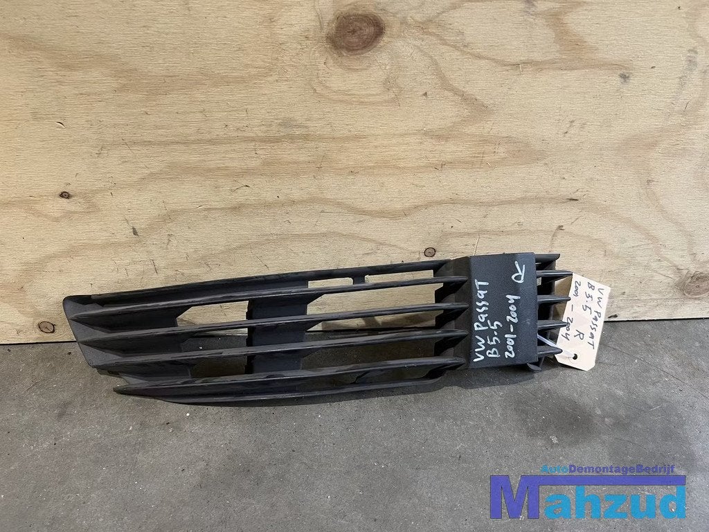 VW PASSAT 3B3 b5.5 rechts bumper rooster grille 2000-2005, Auto-onderdelen, Gebruikt, Volkswagen, Volkswagen AG, Bumper
