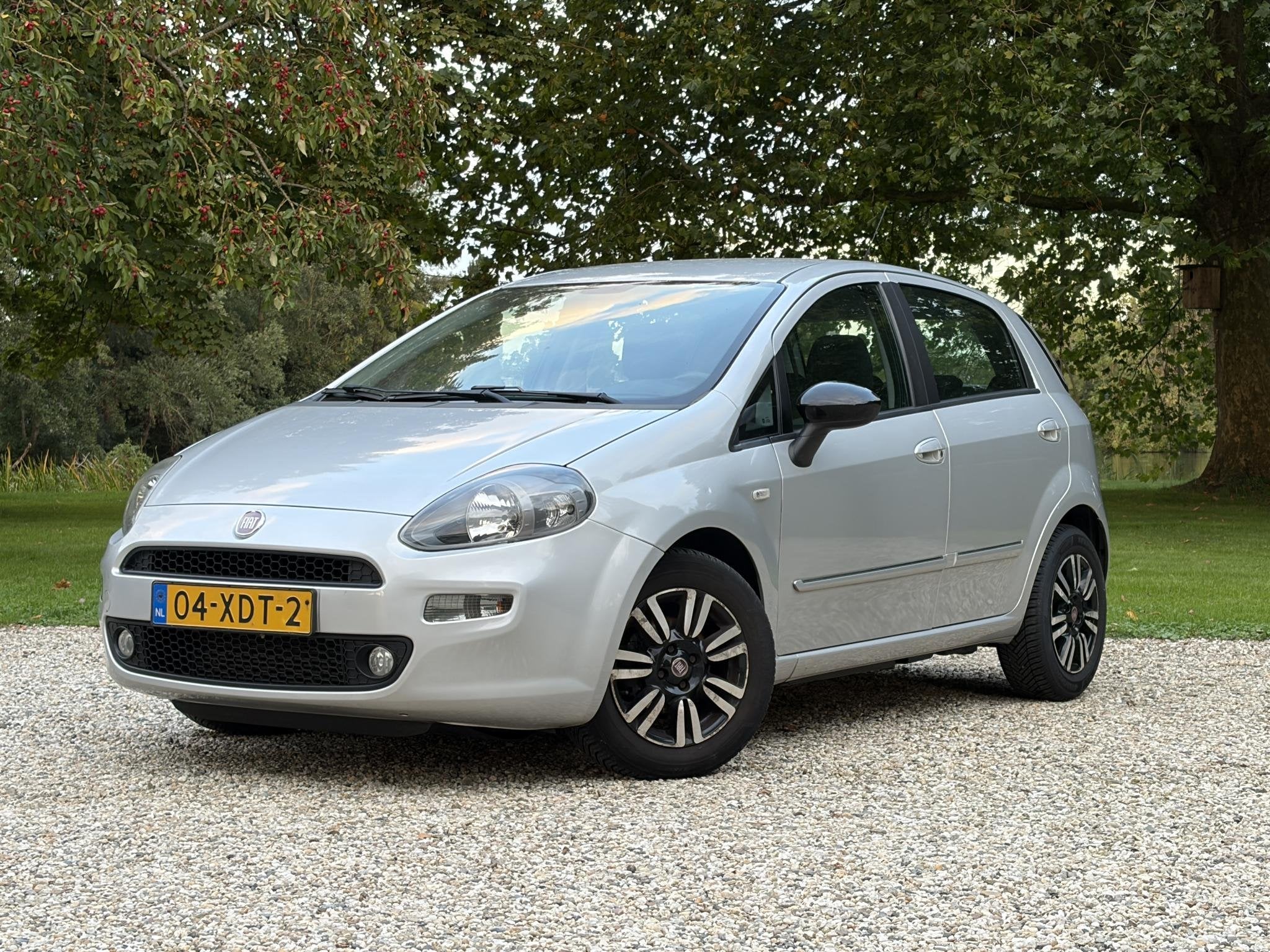 Fiat Punto Evo *Zuinig*All Weatherbanden*Navigatie*, Auto's, Voorwielaandrijving, Gebruikt, 49 €/maand, Origineel Nederlands