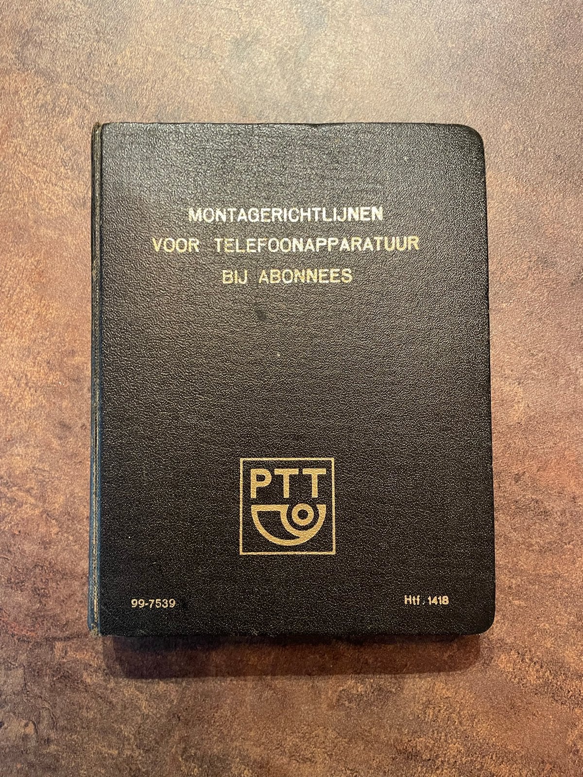 PTT Montagerichtlijnen Telefoonapparatuur (1950s), Ophalen of Verzenden, Gelezen, Elektrotechniek
