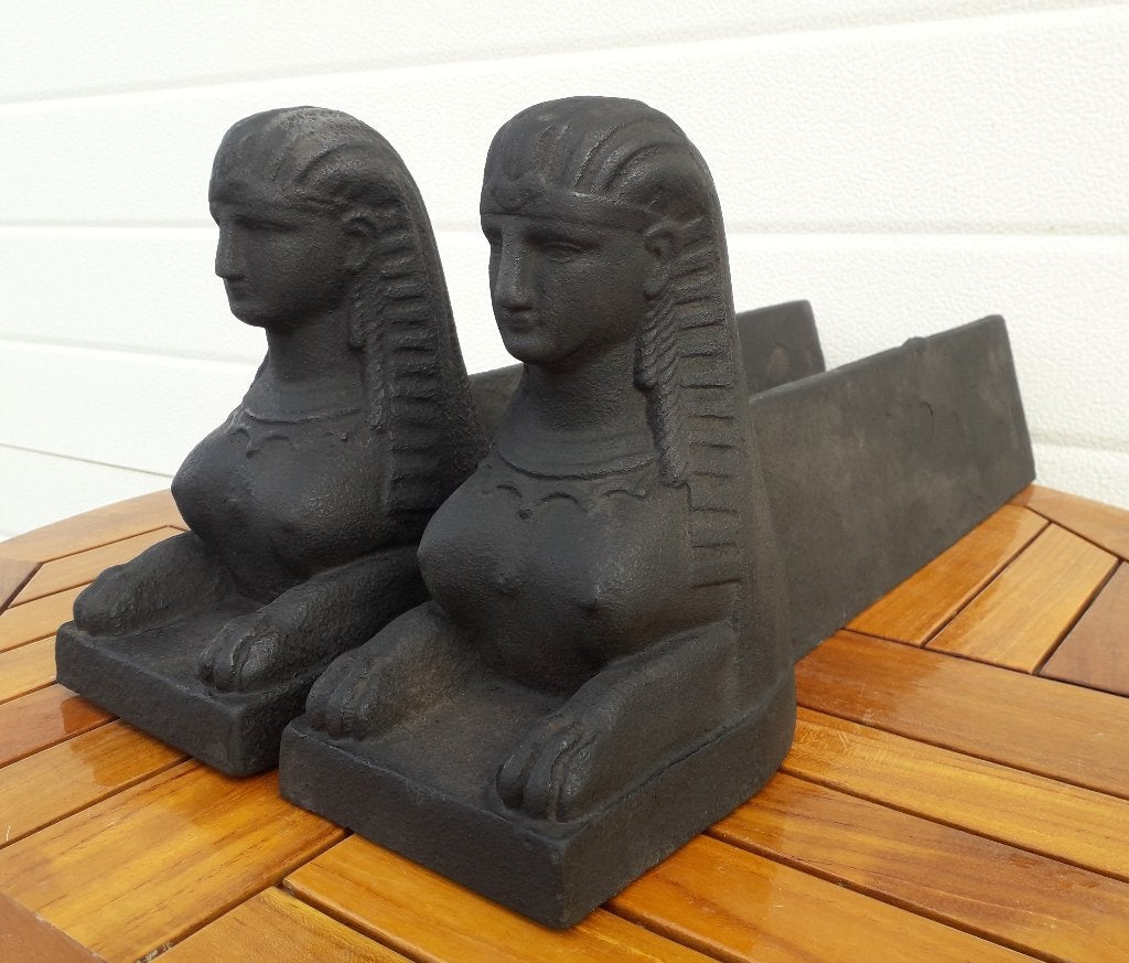 2 Gietijzeren haardbokken vrouwelijke sphinxen 50 cm lang, Overige soorten, Inzethaard, Niet bekend, Ophalen