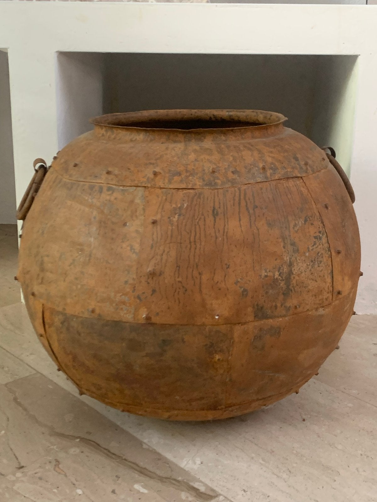 Antieke Indiase waterketel - Decoratieve pot, Ophalen, Zo goed als nieuw, Bruin, Industrieel