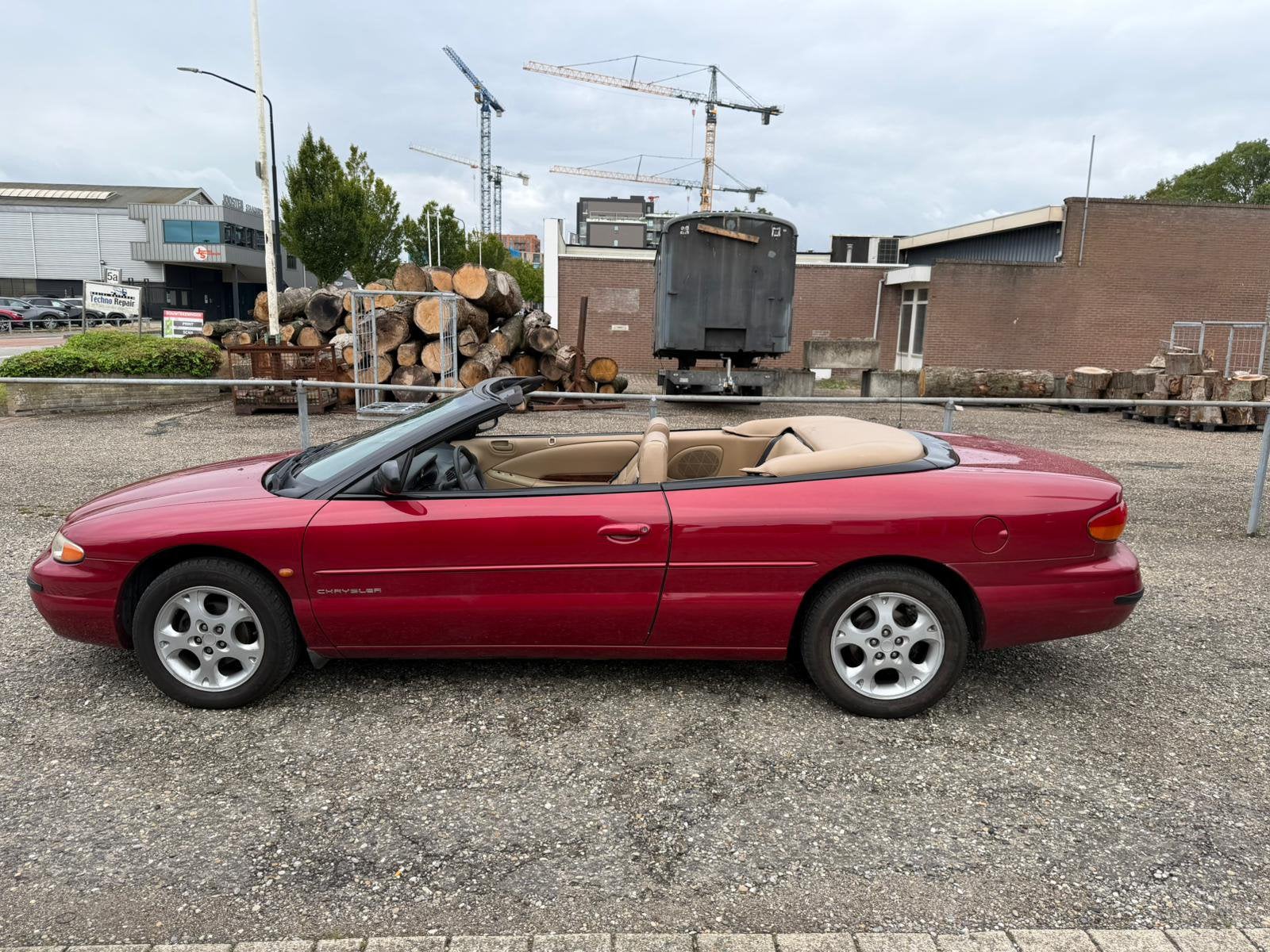 Chrysler Stratus 2.5 I 24V Convertible AUT 1998 Rood, foto 7