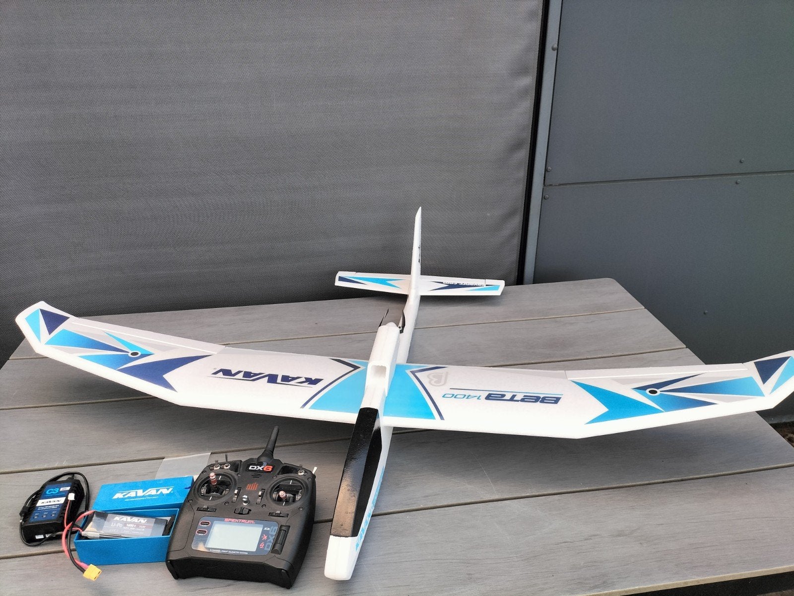 Kavan Beta 1400 + Spektrum DX6 Gen 2 + lipo en lader ,RTF, Ophalen, Zo goed als nieuw, Elektro, RTF (Ready to Fly)