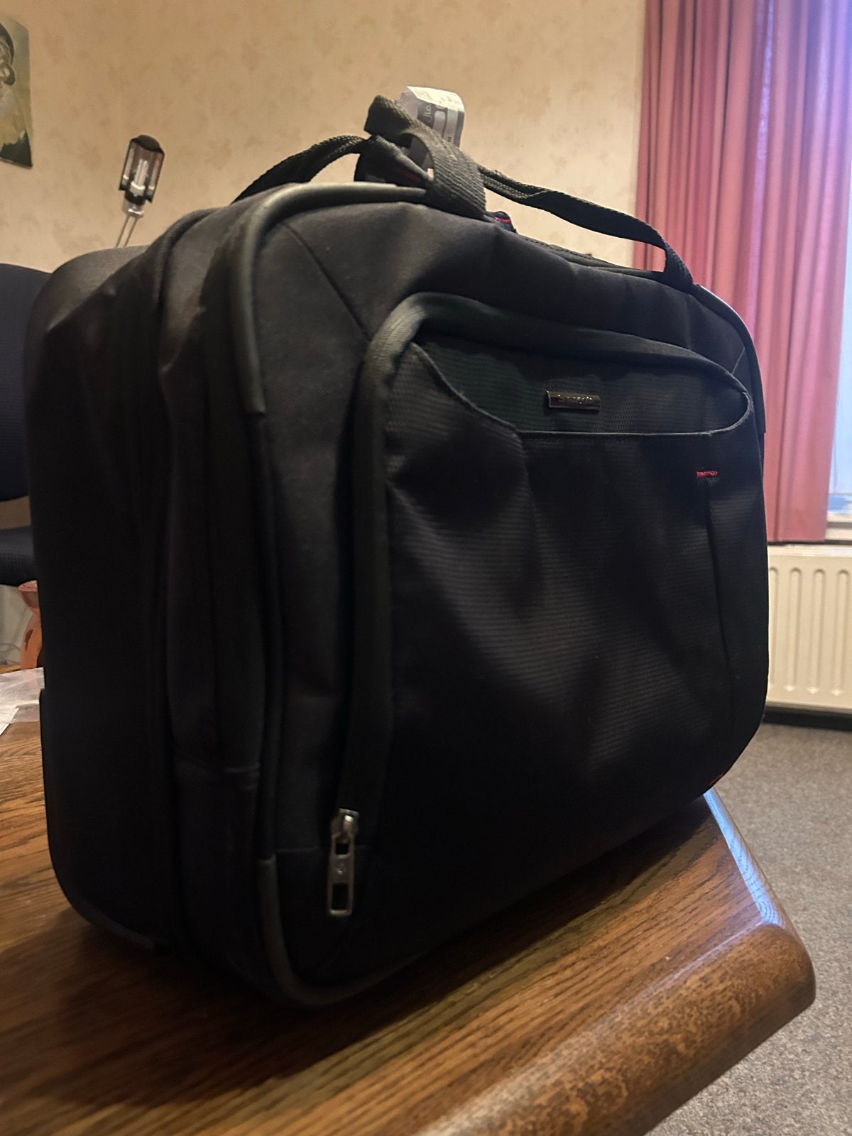 Samsonite reistas met wieltjes en uitschuifbare handgreep, 40 tot 60 cm, Gebruikt, 20 tot 30 cm, Zwart