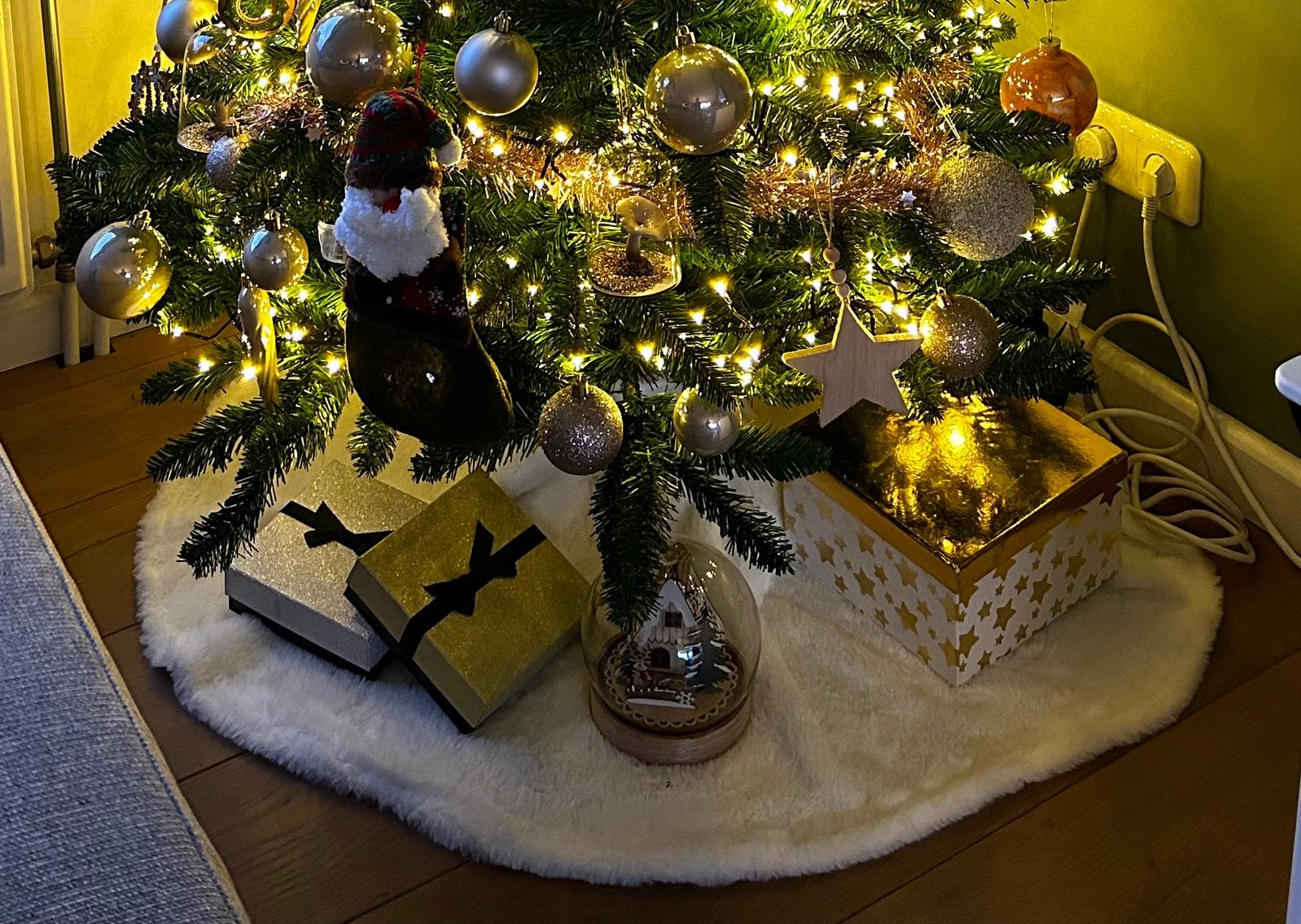 Kerstboomrok imitatiebont wit, zo goed als nieuw!, Ophalen, Zo goed als nieuw