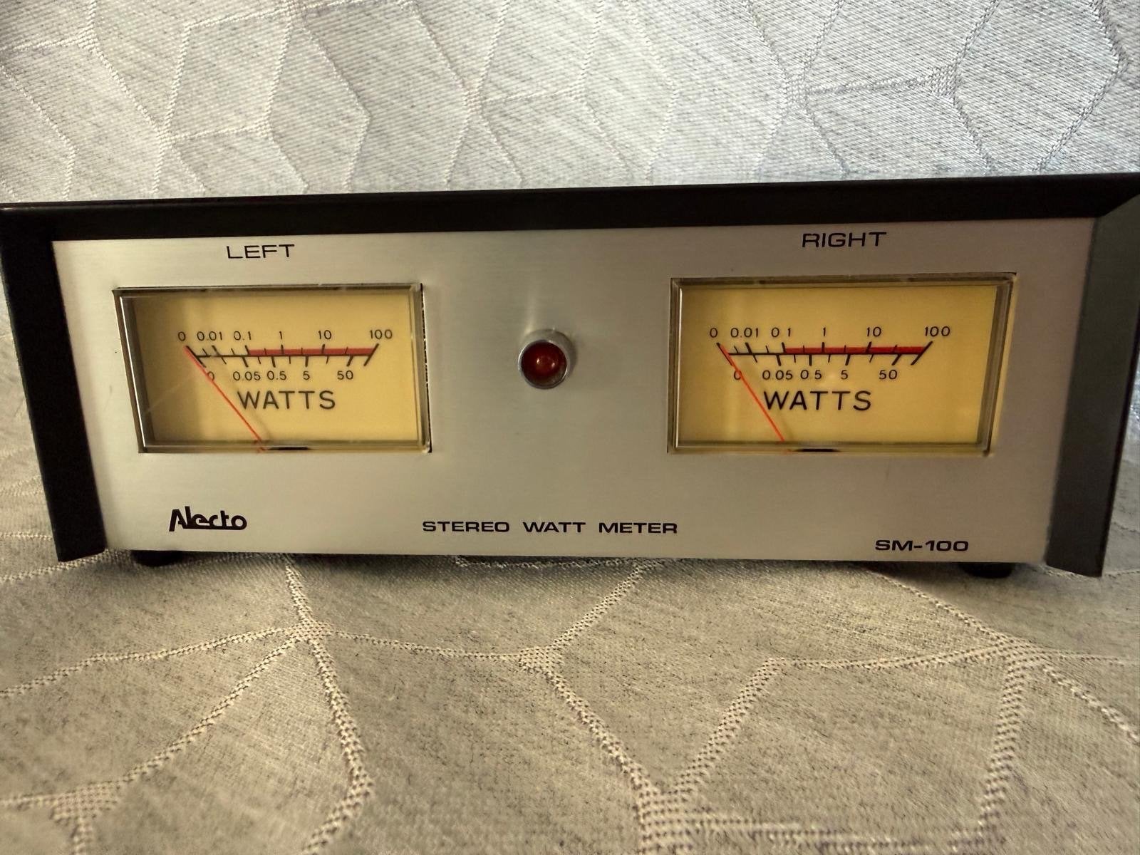 Alecto SM-100 Stereo Watt Meter VU-meter, Ophalen, Gebruikt, Stereo, Overige merken