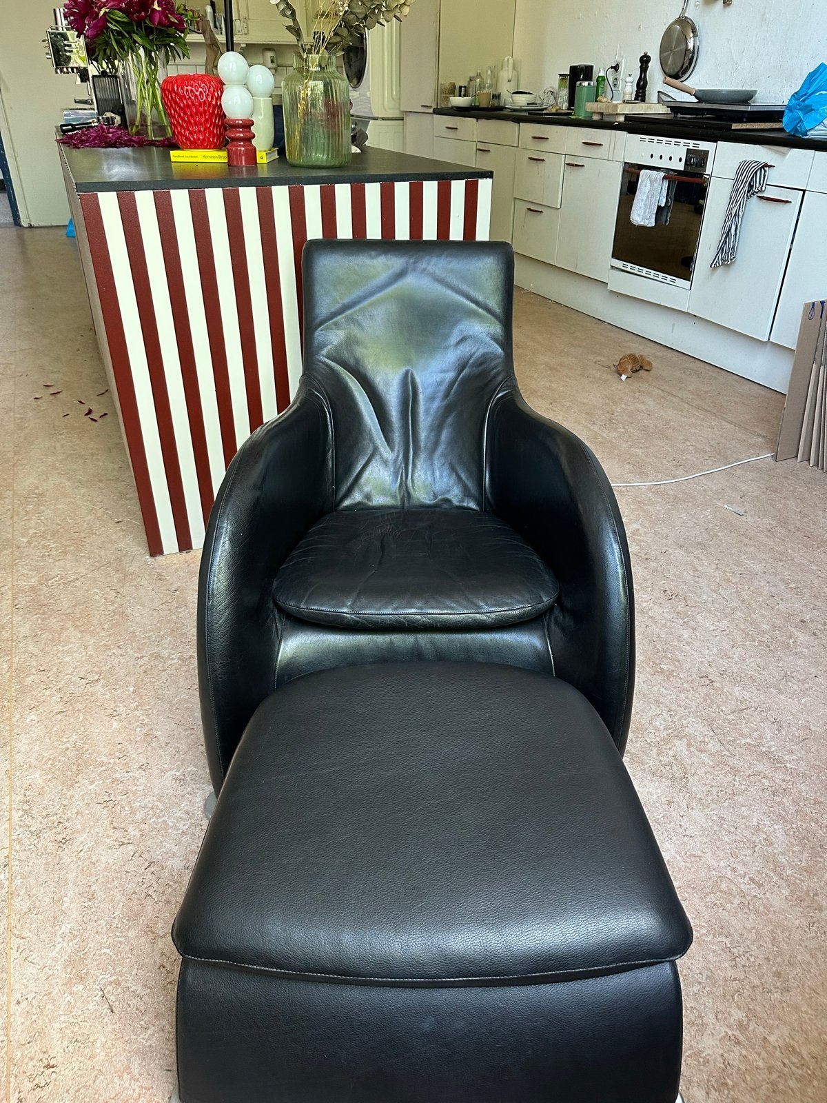 Montis Loge Fauteuil/Stoel met Voetenbank Zwart Leder, Huis en Inrichting, Fauteuils, Ophalen, Gebruikt, Leer, 75 tot 100 cm