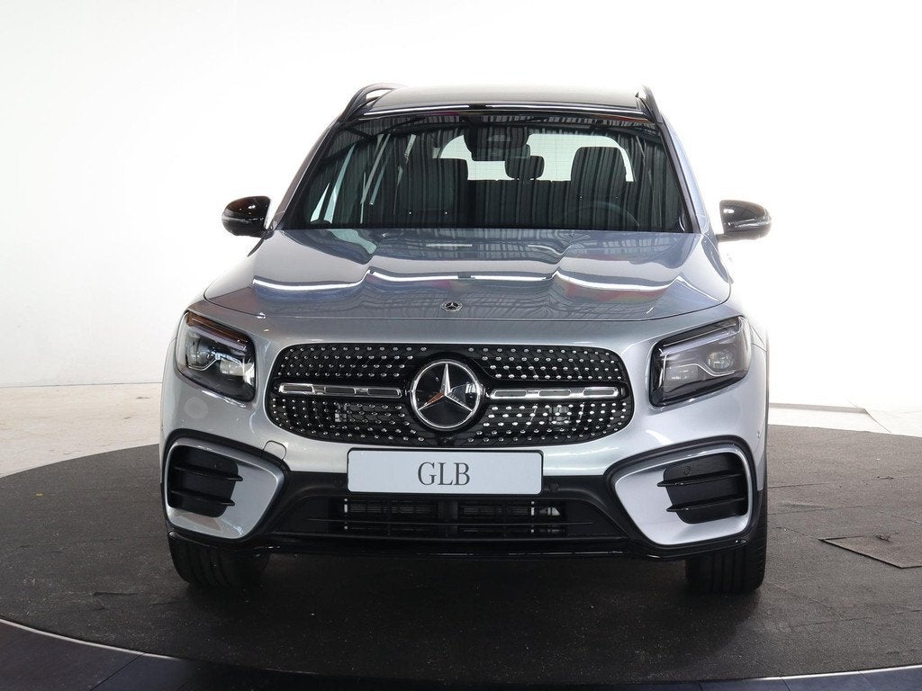 Mercedes-Benz GLB 180 Business Solution AMG | AMG Line Plus, Auto's, Mercedes-Benz, 136 pk, 4 cilinders, 14 km/l, Bedrijf