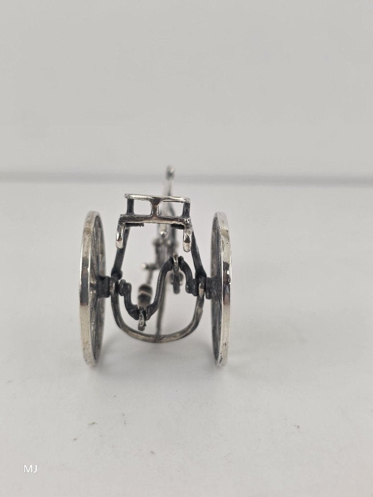 Zilveren miniatuur Historische driewieler fiets         Z119, Antiek en Kunst, Ophalen of Verzenden, Zilver