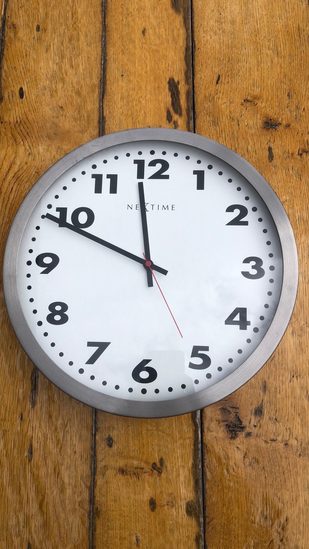 Moderne Nextime wandklok - Zo goed als nieuw, Ophalen, Wandklok, Analoog, Werkt op batterijen