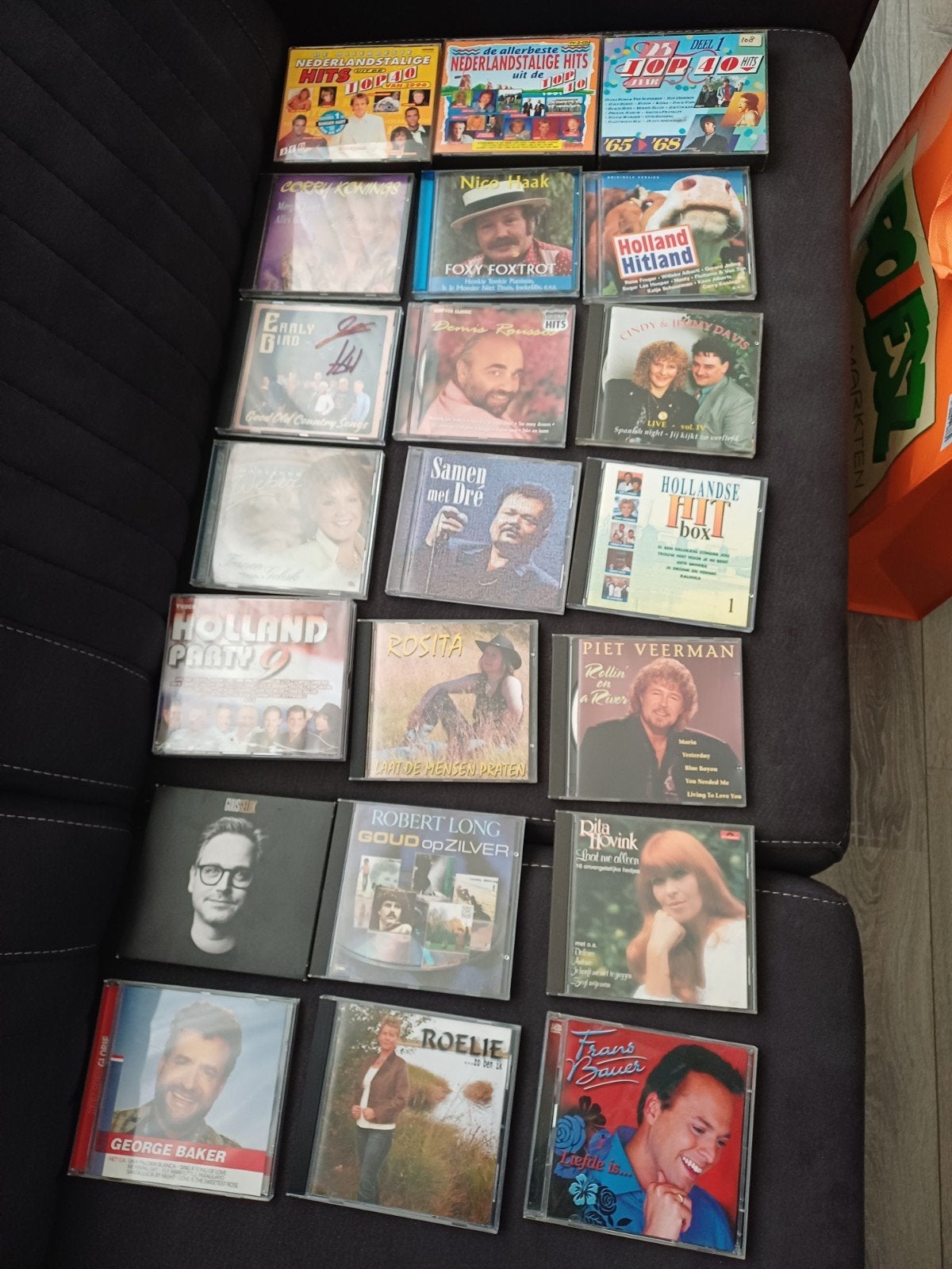 255 CD,s tekoop, Ophalen, Zo goed als nieuw, Overige genres, 1 bandje