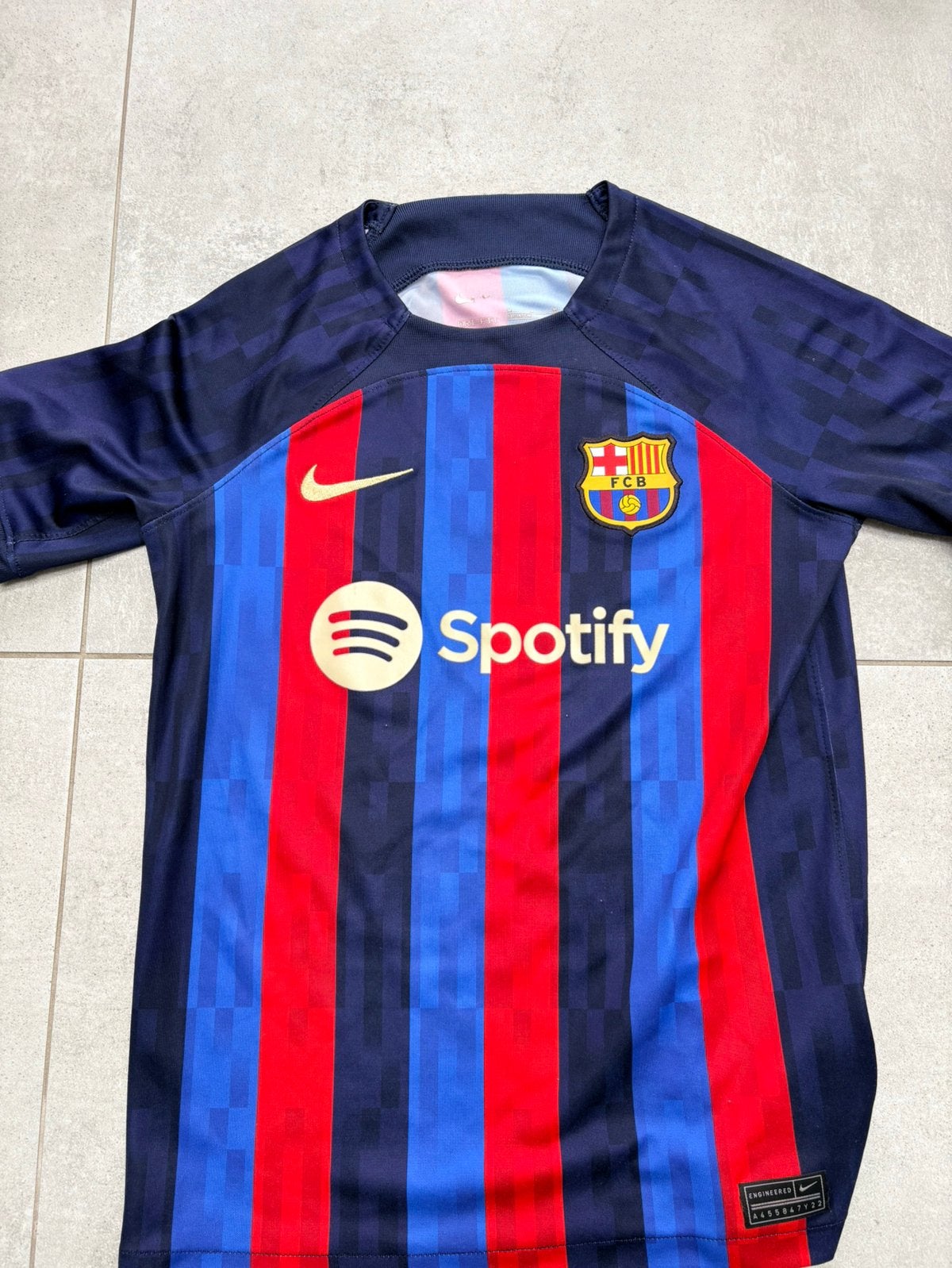 Barcelona shirt met Memphis achterop met broekje, Maat XS of kleiner, Ophalen of Verzenden, Zo goed als nieuw, Shirt