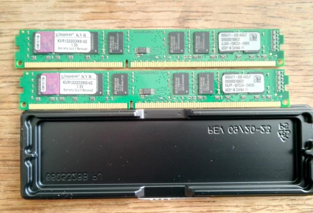 Voor een prikkie DDR3 2x 4Gb Kingston (1 kapot), 1333 MHz, DDR3, Ophalen of Verzenden, Zo goed als nieuw