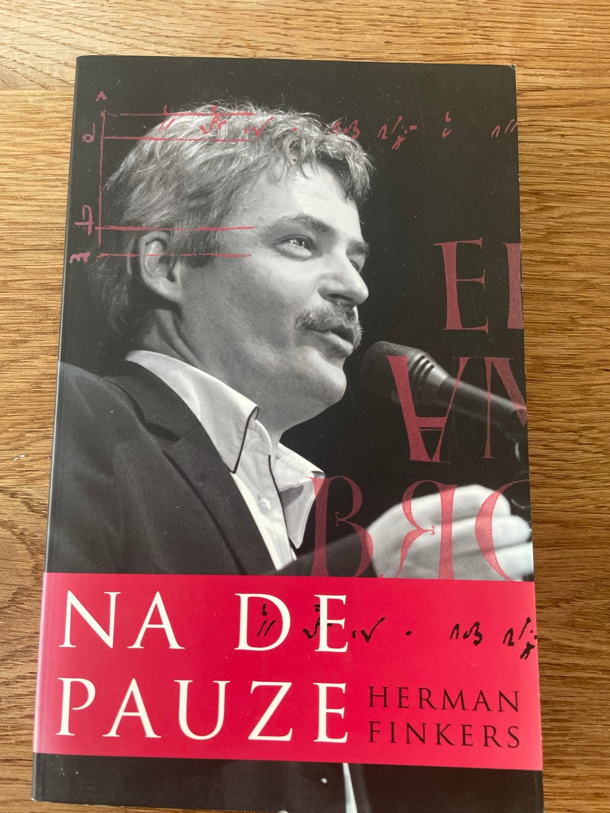 Herman Finkers - Na de Pauze (Boek), Ophalen of Verzenden, Zo goed als nieuw, Cabaret