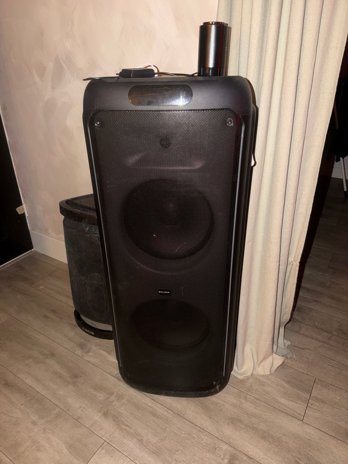 Salora xxl1 Party speaker met afstandsbediening en microfoon, Party speaker, Ophalen of Verzenden, Zo goed als nieuw, Afstandsbediening