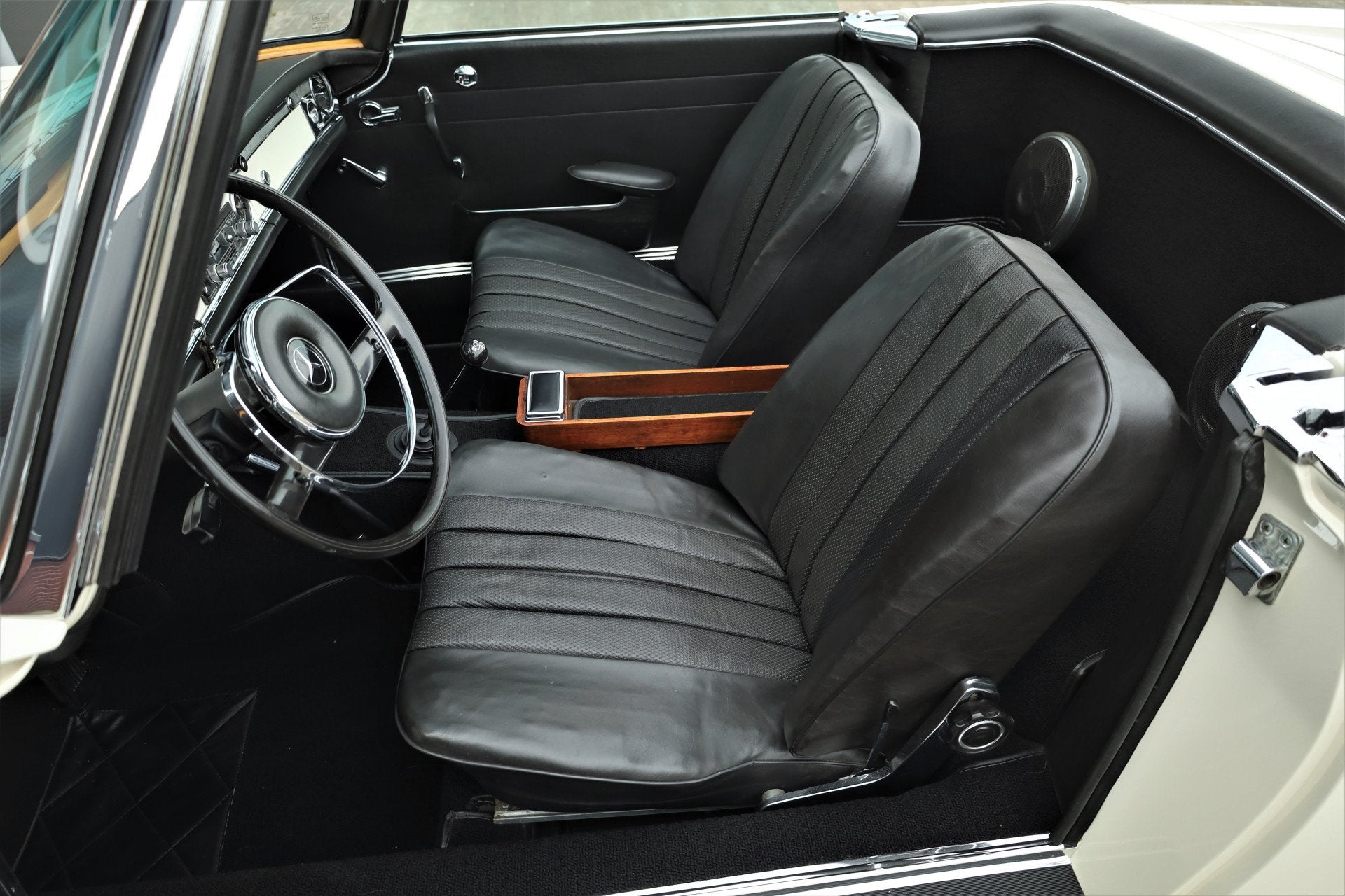 Mercedes-Benz SL-Klasse 230 SL W113 Pagode Gerestaureerd, foto 7