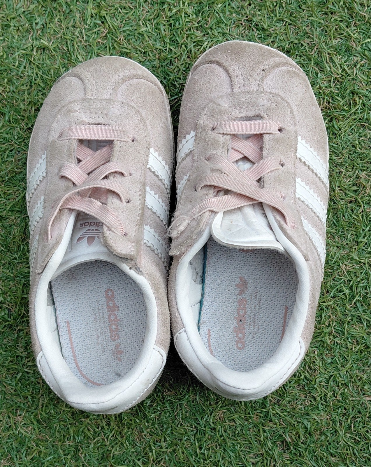 Adidas Gazelle sneakers maat 23 - Roze/Beige, Adidas, Gebruikt, Meisje, Schoenen