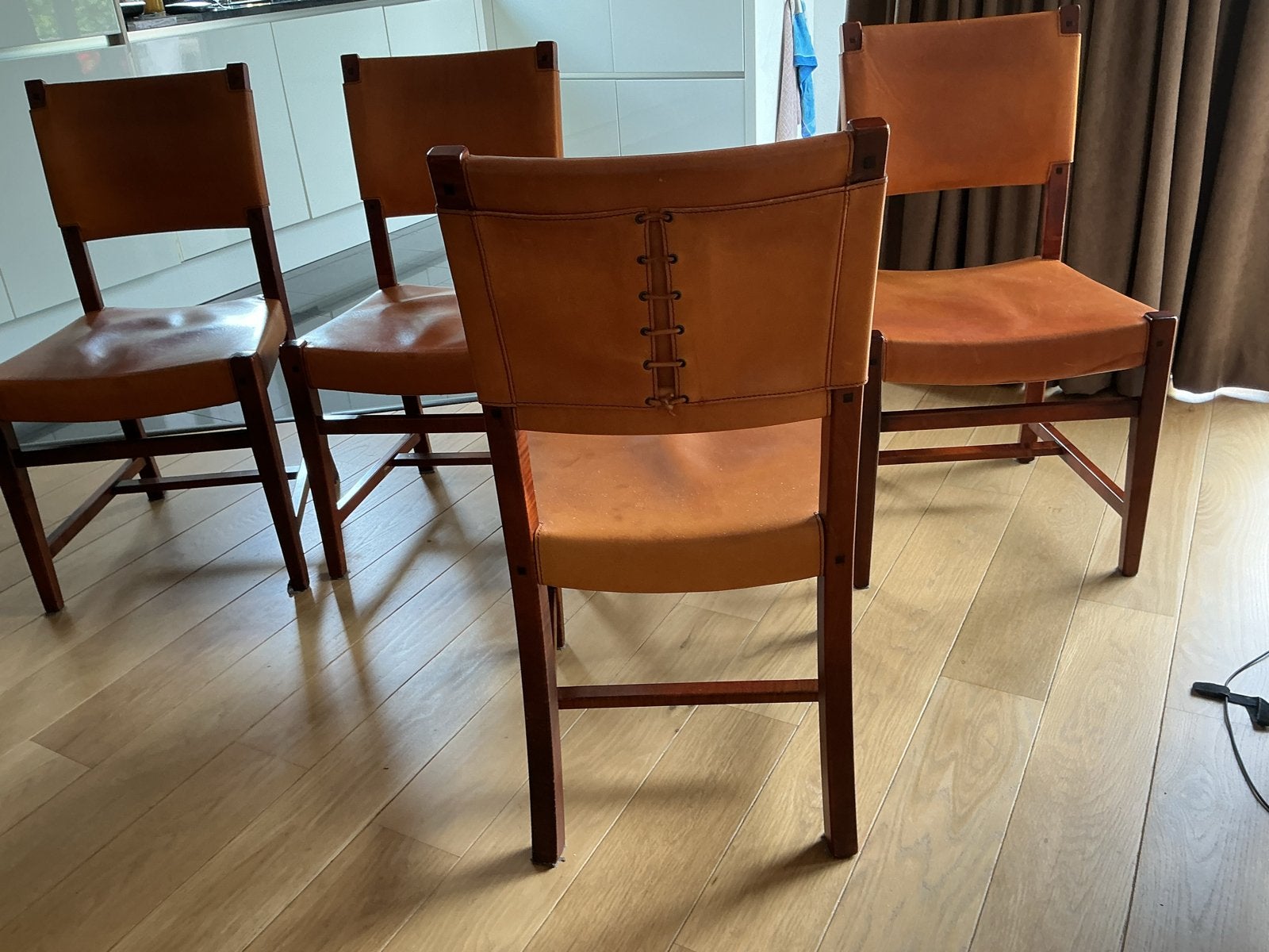 4 originele Schuitemaker eetkamerstoelen in goede staat;, Ophalen, Gebruikt, Bruin, Vier