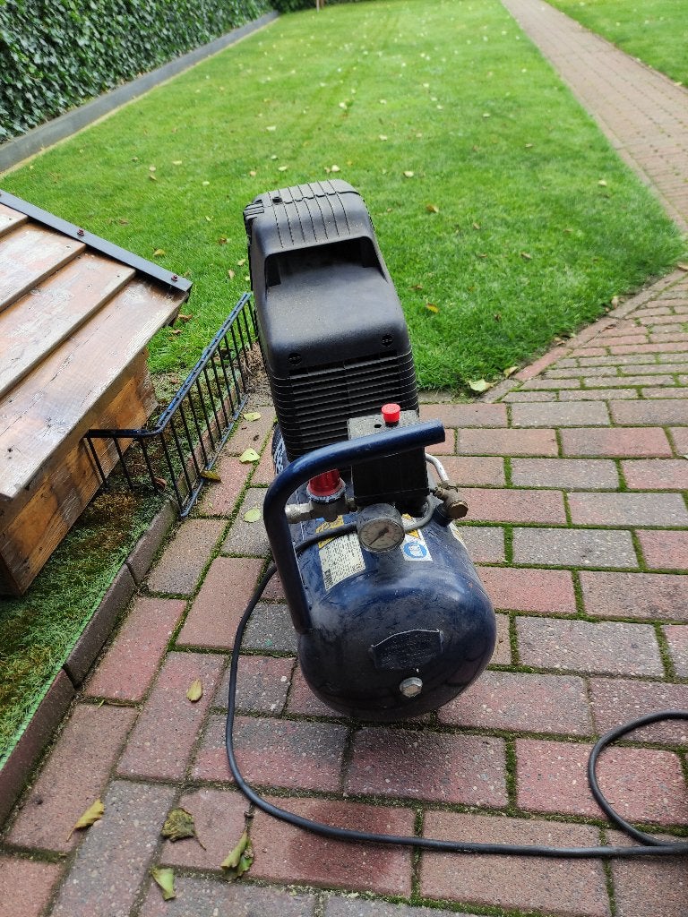 te koop compressor 26 liter Ferm, Ophalen, Gebruikt, 6 tot 10 bar, 25 tot 100 liter