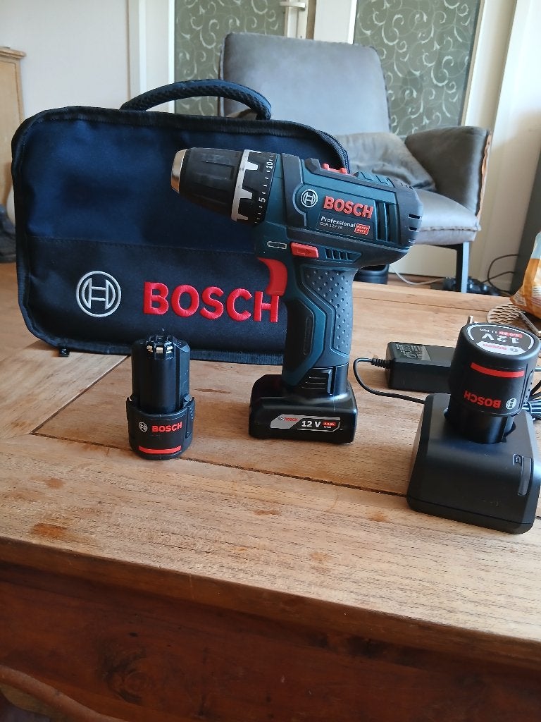 Bosch GSR 12V-15, Ophalen of Verzenden, Zo goed als nieuw, Minder dan 400 watt, Boor- en Schroefmachine
