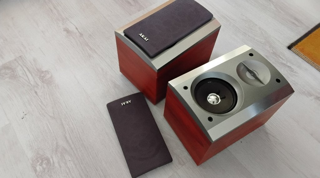 Akai Speakers QX-D5370 RDS, Gebruikt, Minder dan 60 watt, Boekenplank luidspreker, Ophalen