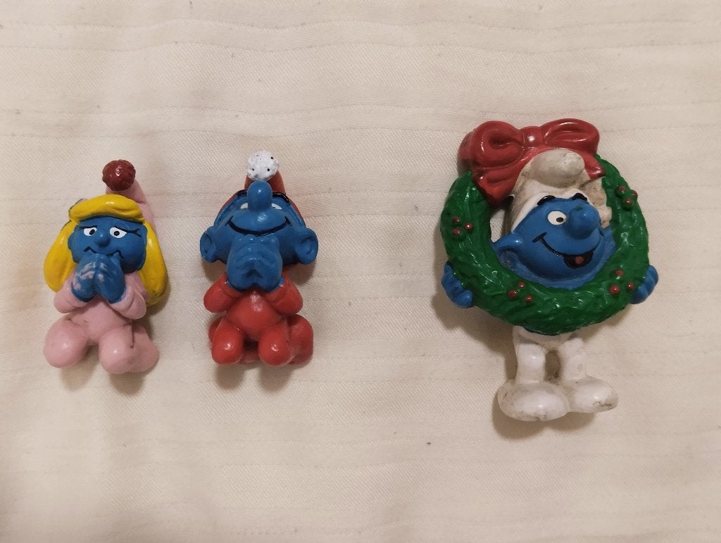 zeldzame smurfen kerst : biddende en met kerstkrans, Ophalen of Verzenden, Gebruikt, Verschillende Smurfen, Poppetje, Figuurtje of Knuffel