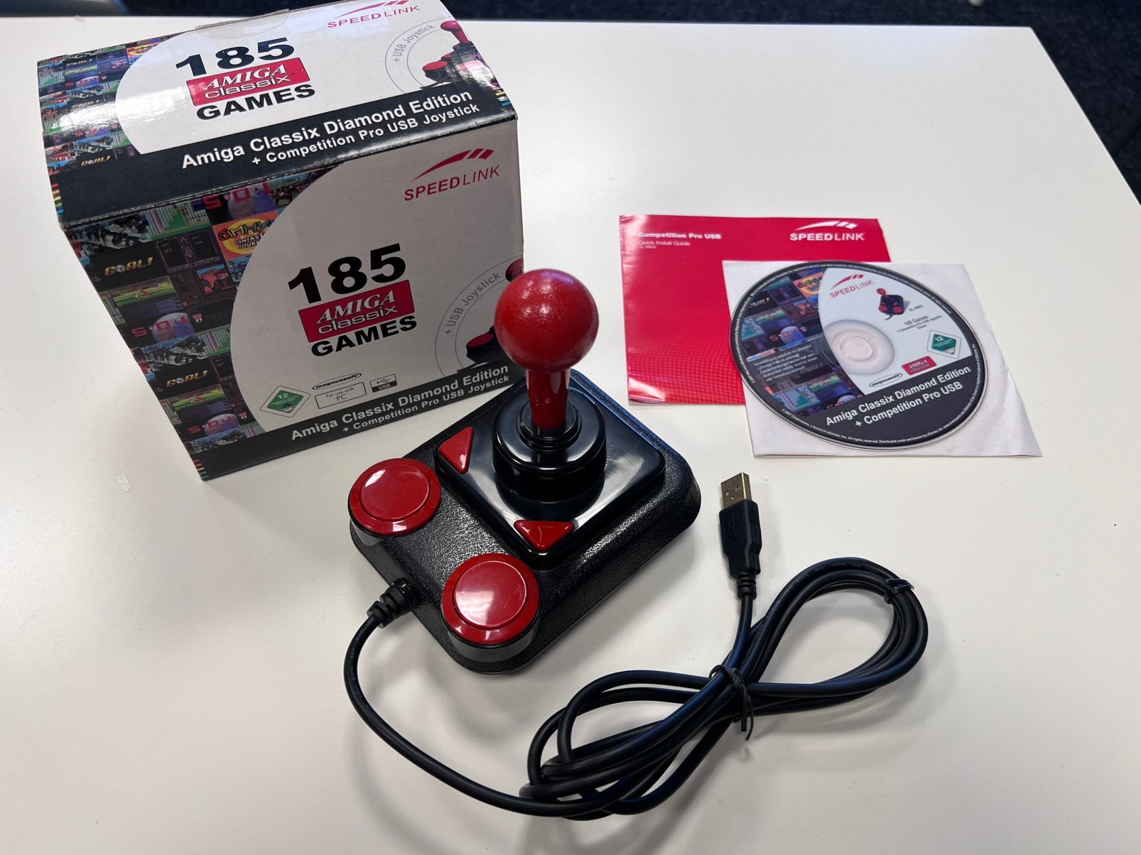 185 Amiga Classix + Compettion Pro USB joystick, Computers en Software, Vintage Computers, Ophalen of Verzenden