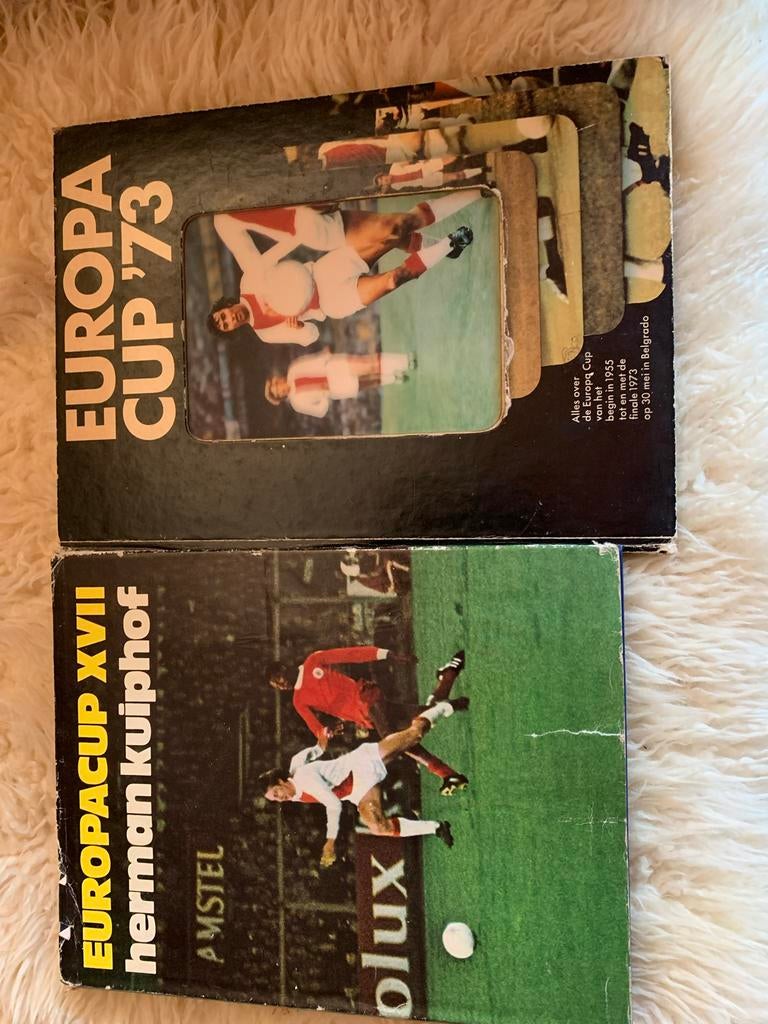 2 boeken Europacup 1971-1972 en 1973 - Herman Kuiphof, Ophalen of Verzenden, Gelezen, Balsport