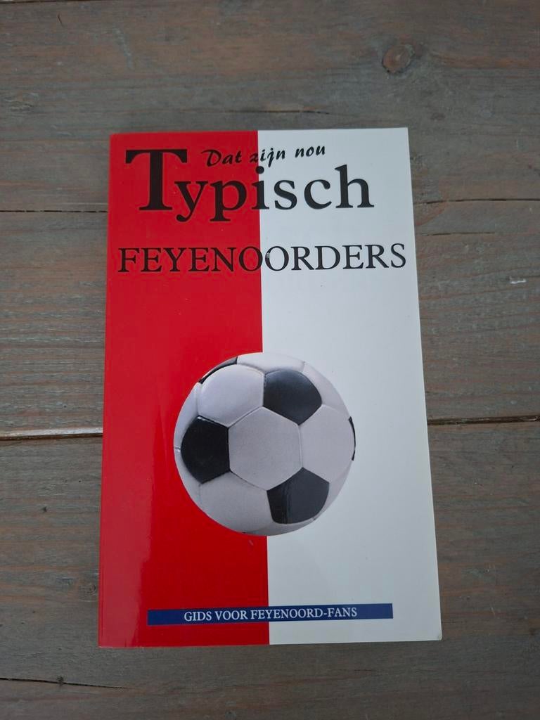 Typisch Feyenoorders - Gids voor Feyenoord-fans, Gelezen, Ophalen of Verzenden, David Huijzer, Balsport