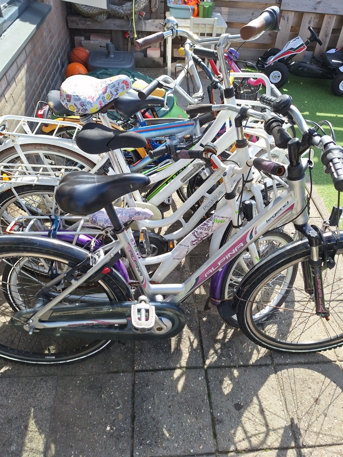 Partij kinderfietsen - diverse maten en merken, Ophalen, Gebruikt, Alpina, Pegasus, Booster, Terugtraprem