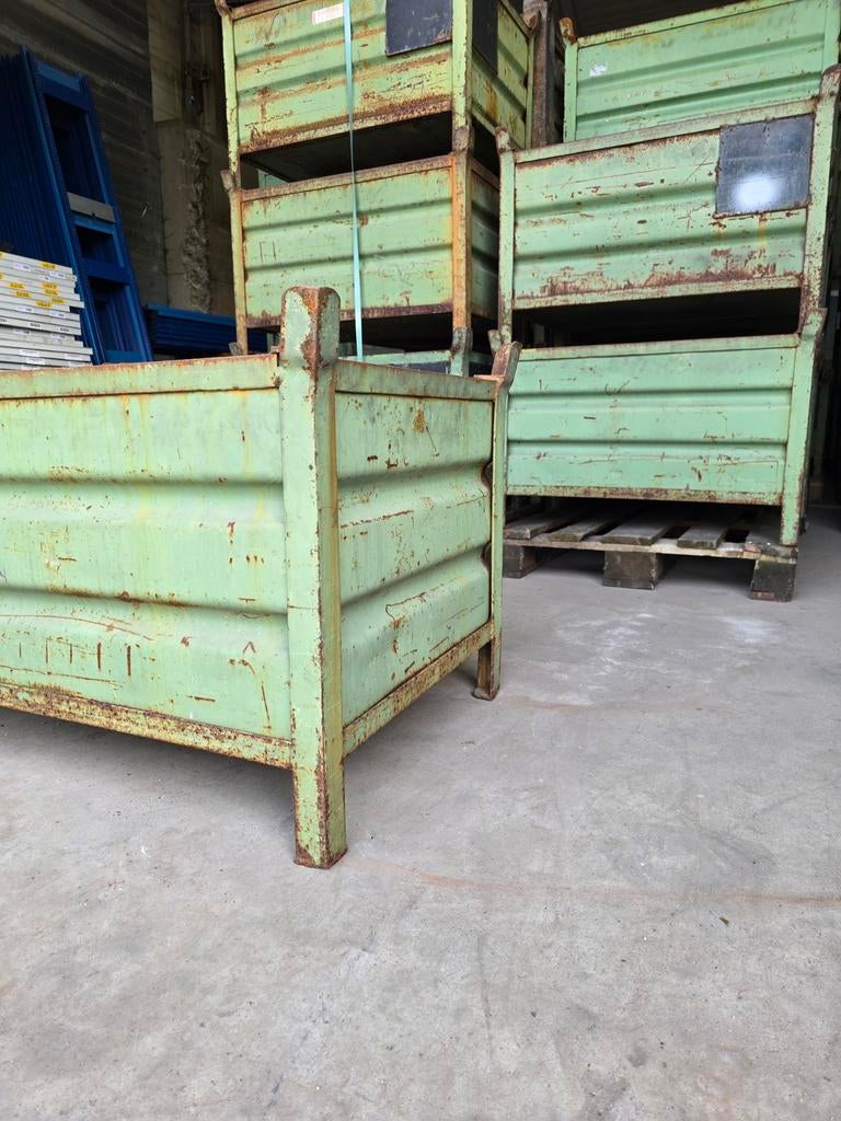 Stalen Stapelbak / opslagbak / palletbak / plantenbak, Ophalen