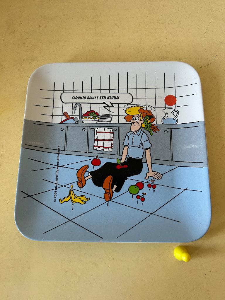 Suske en Wiske: Sidonia blijft een kluns! 19x19cm bord, Ophalen of Verzenden, Suske en Wiske, Zo goed als nieuw, Gebruiksvoorwerp