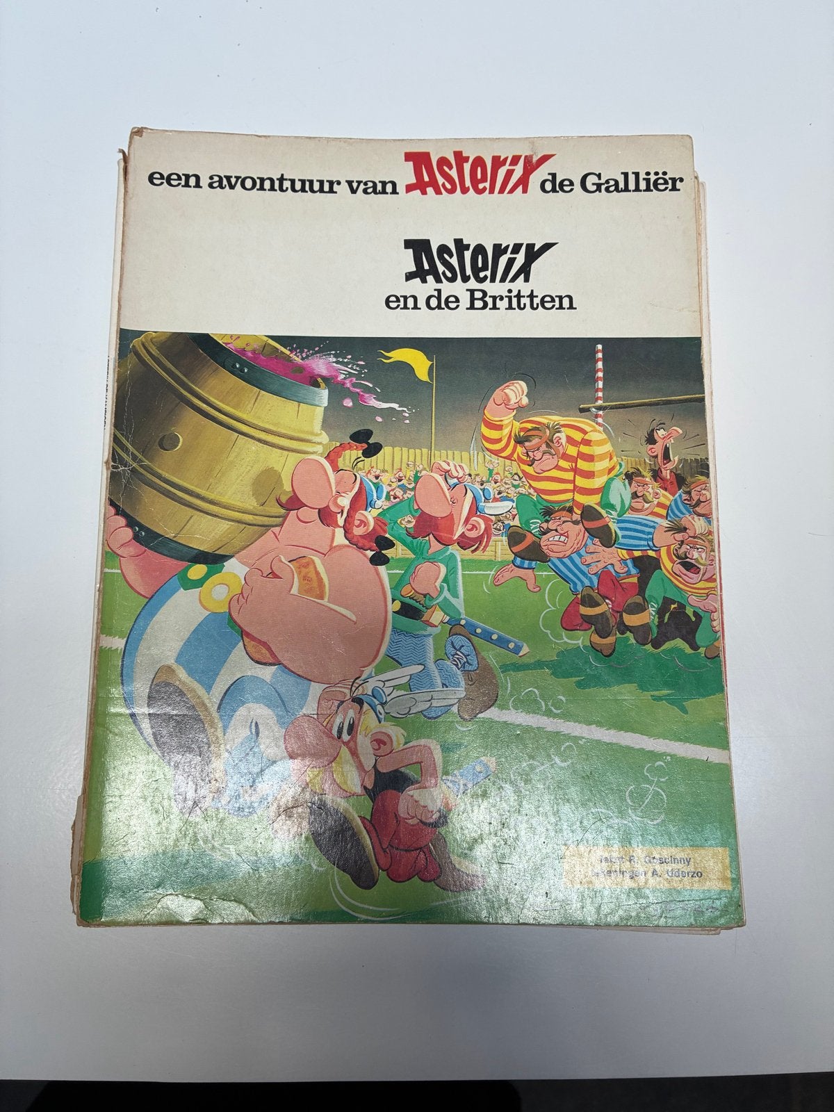 Asterix en de Britten - Klassiek stripboek, Eén stripboek, Ophalen of Verzenden, Gelezen