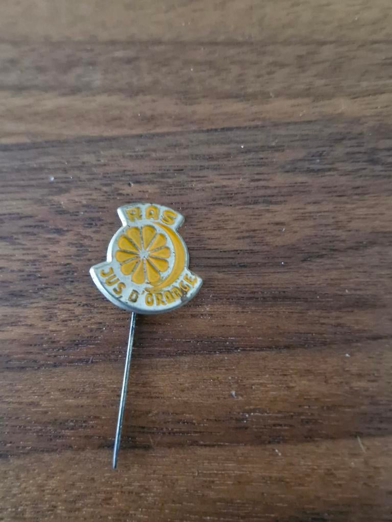 544 Vintage HAS Jus d'Orange Speldje, Verzamelen, Ophalen of Verzenden