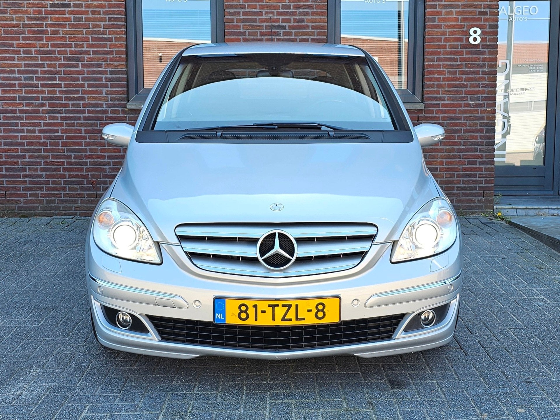 Mercedes-Benz B-klasse 200 Turbo / Automaat / Navi / Trekhaa, Auto's, Mercedes-Benz, Gebruikt, 4 cilinders, 400 kg, Leder en Stof