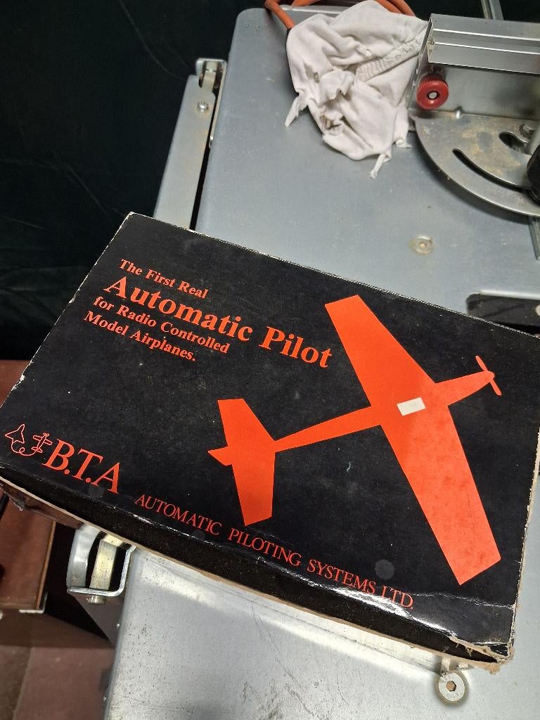 BTA automatic pilot system, Hobby en Vrije tijd, Modelbouw | Radiografisch | Vliegtuigen, Ophalen of Verzenden, Zo goed als nieuw