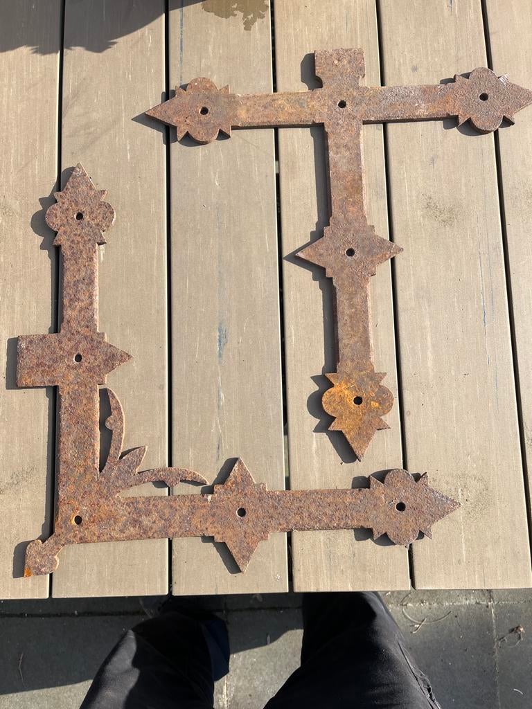 Set van 2 Antieke Smeedijzeren Deurbeslag Ornamenten, Ophalen of Verzenden