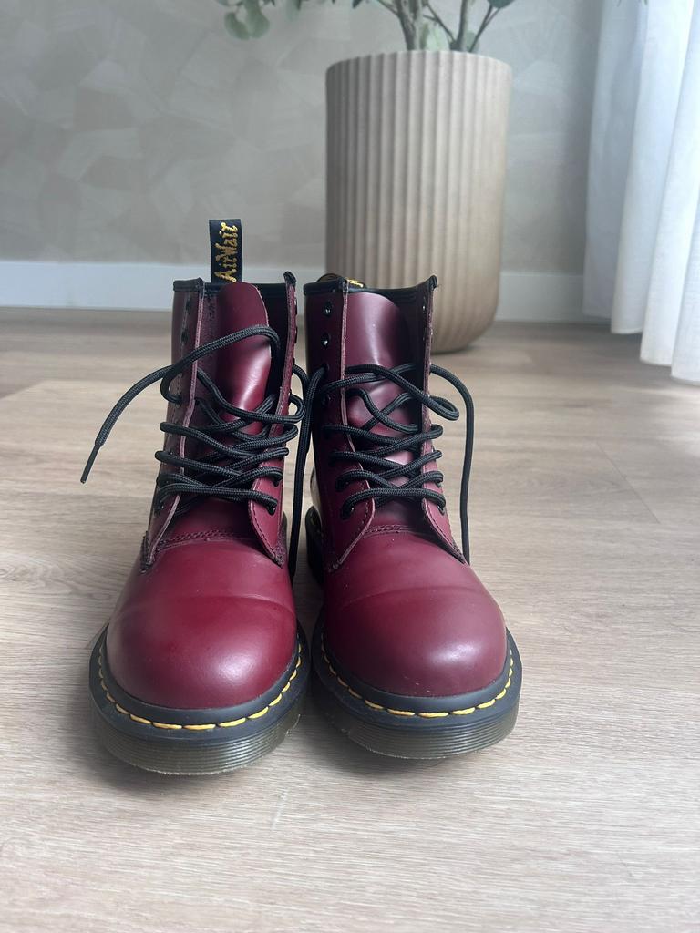 Dr Martens schoenen dames Bordeaux rood maat 37, Kleding | Dames, Schoenen, Ophalen of Verzenden, Zo goed als nieuw, Rood