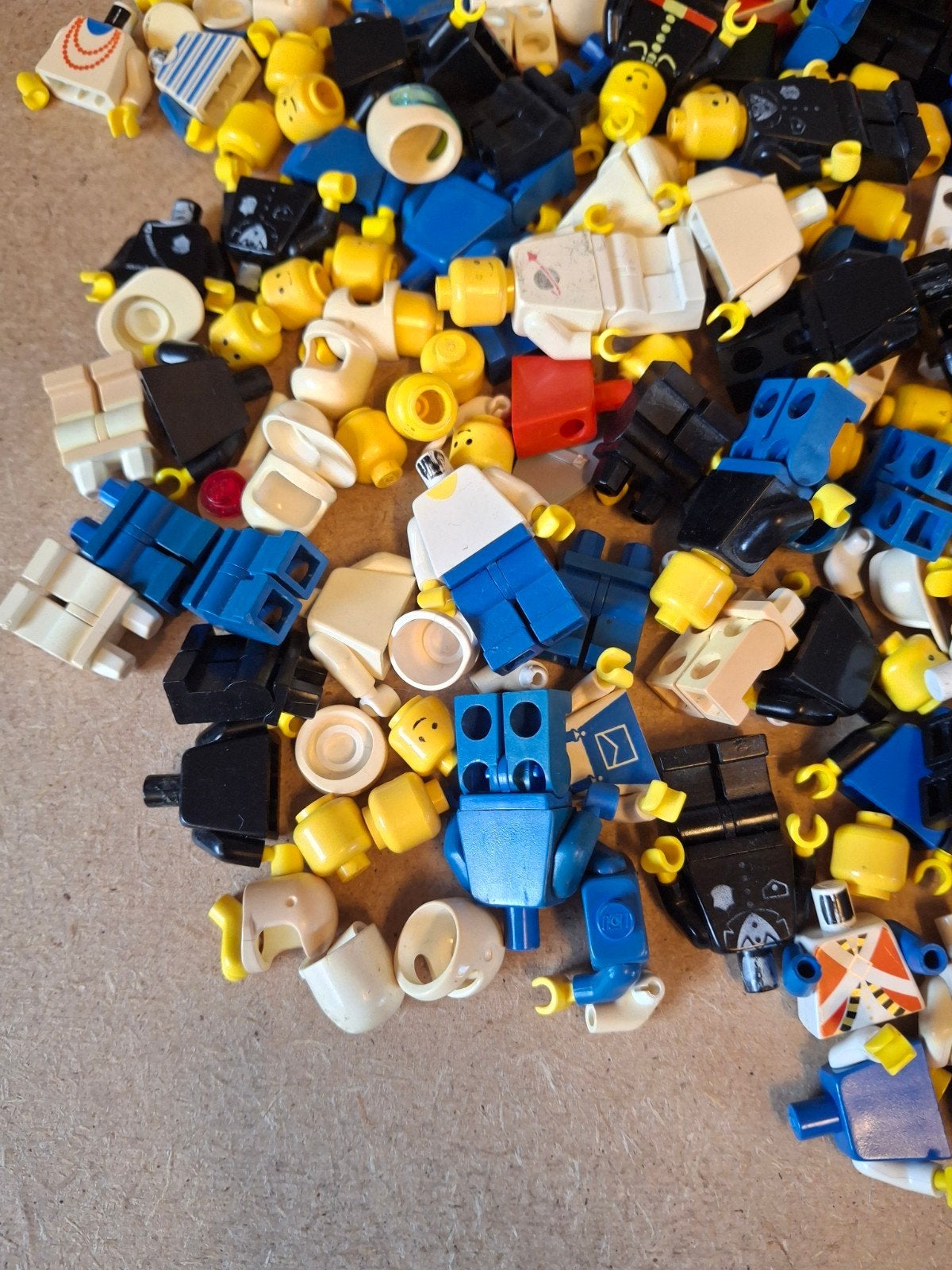 Lego Partij B-keus poppetjes. Jaren 80, Lego, 33 Bath Road, Slough, UK, Lego, Ophalen of Verzenden