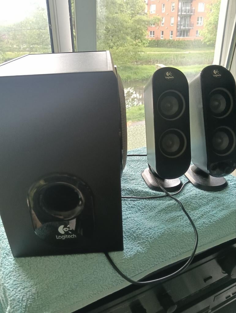 Logitech 2.1 Luidsprekerset voor PC/Mobiel - Z.G.A.N., Computers en Software, Pc speakers, Ophalen of Verzenden
