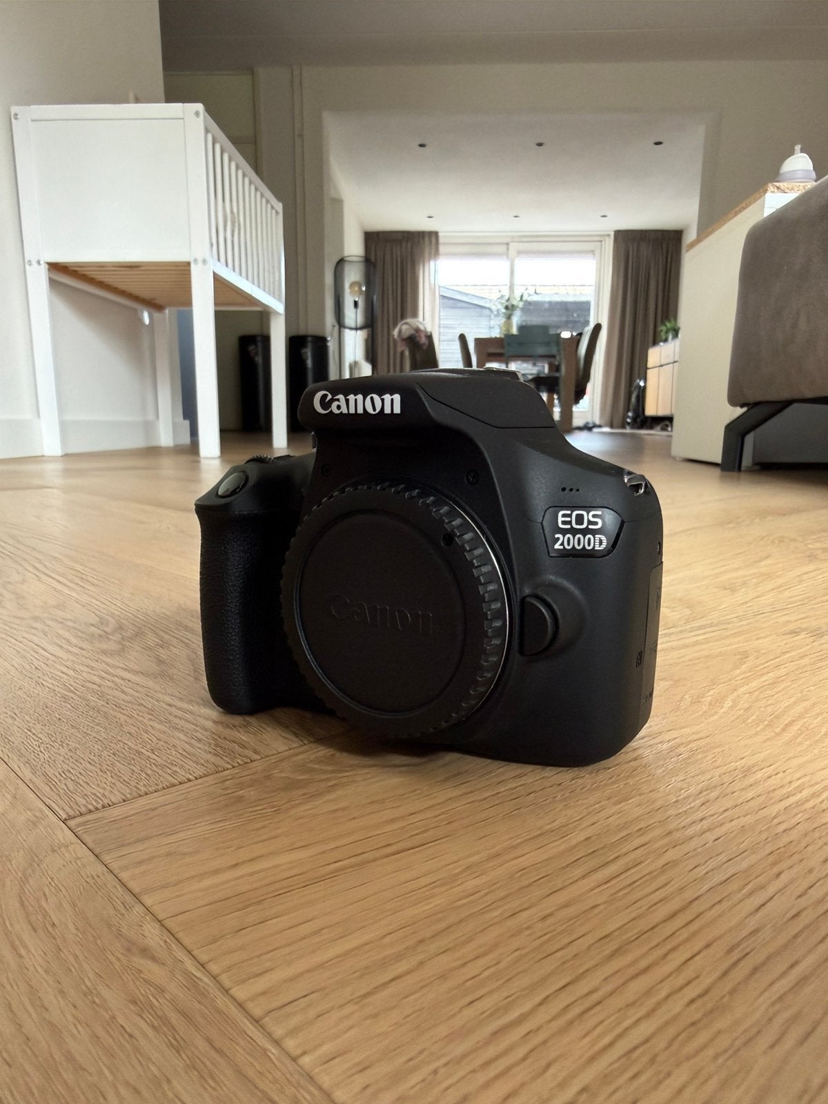 Canon EOS 2000D Body ZGAN! [5.000 Clicks], Canon, Zo goed als nieuw, 24 megapixels, Geen optische zoom