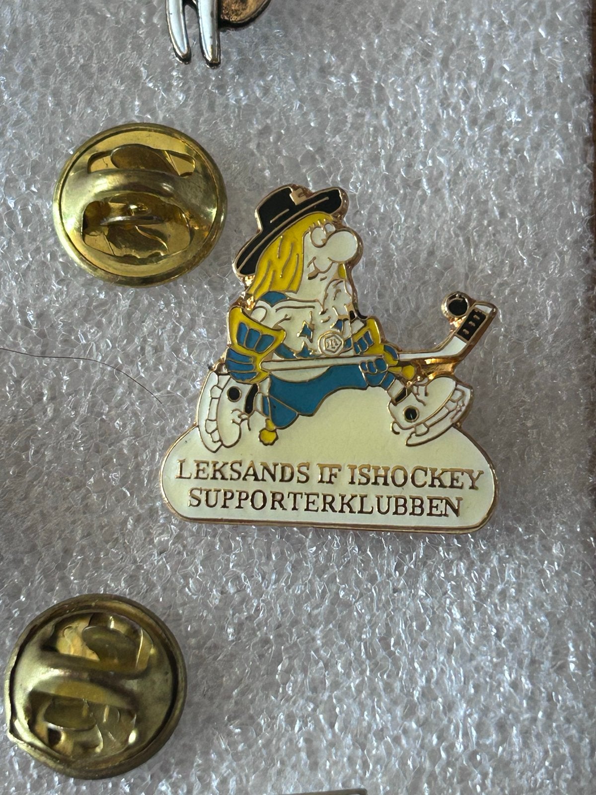 Leksands IF Ishockey Supporterklubben pin, Ophalen of Verzenden, Gebruikt, Sport, Speldje of Pin