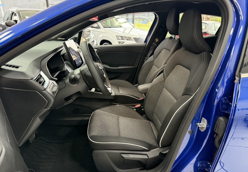 Foto 35 van Mitsubishi Colt 1.6 HEV Instyle 8 Jaar Fabriek Garantie