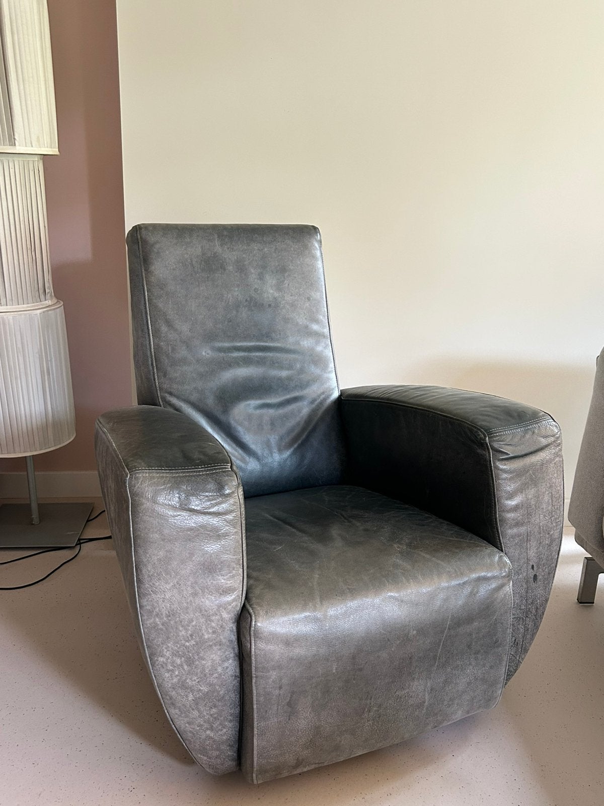 Fraaie, lederen fauteuil, Ophalen, Gebruikt, Modern maar toch ook retro, 75 tot 100 cm