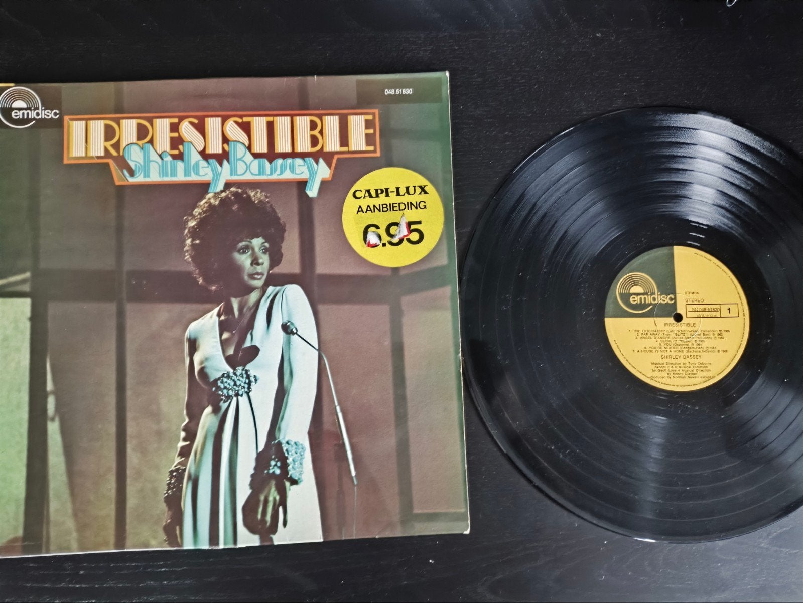 Shirley bassey irresistible lp, Ophalen of Verzenden