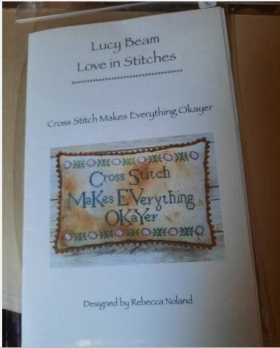 Lucy Beam Love in Stitches - USA, Ophalen of Verzenden, Zo goed als nieuw, Handborduren, Patroon