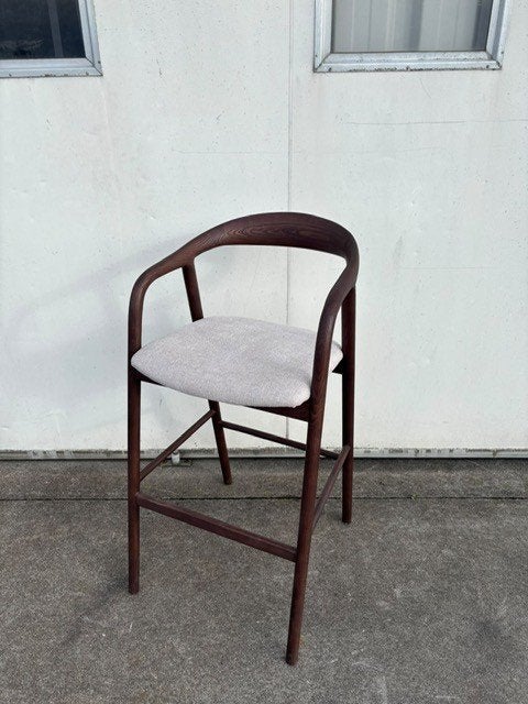 1 stuk luxe Barkruk Rayven bruin nieuw bar mancave eleonora, Ophalen, Met voetsteun, 60 tot 90 cm, Zo goed als nieuw